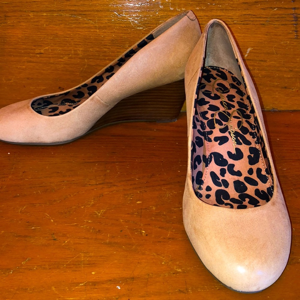 Jessica Simpson Tan Wedge Pumps